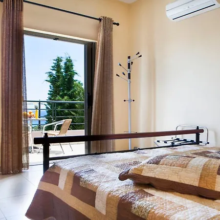 Skala Sleeps 6 Pool Wifi וילה